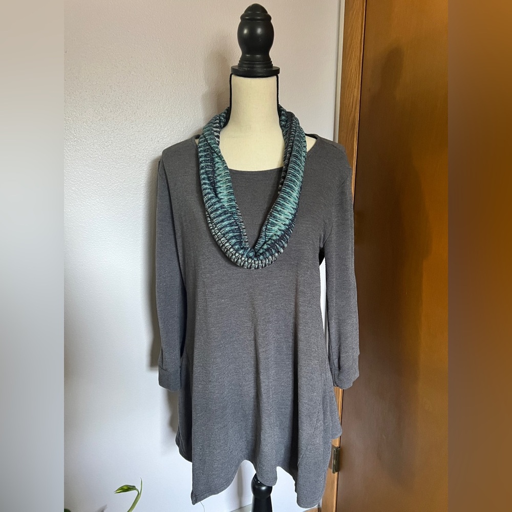 Valerie Stevens Women’s Gray Sweater Dress With Scarf Size M